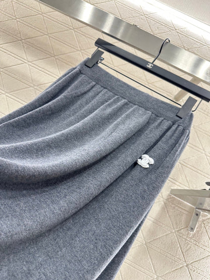 25 New Arrival Knitted Long-Sleeved Skirt Set