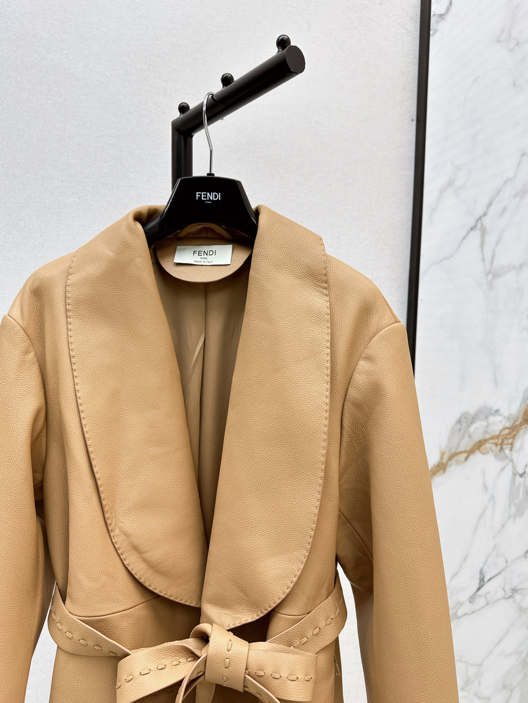 25fw leather coat
