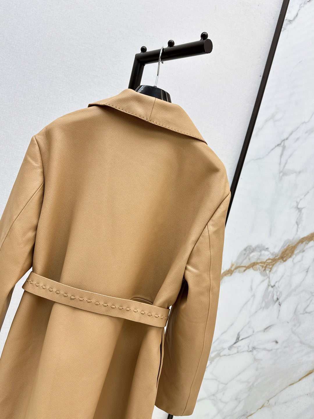 25fw leather coat