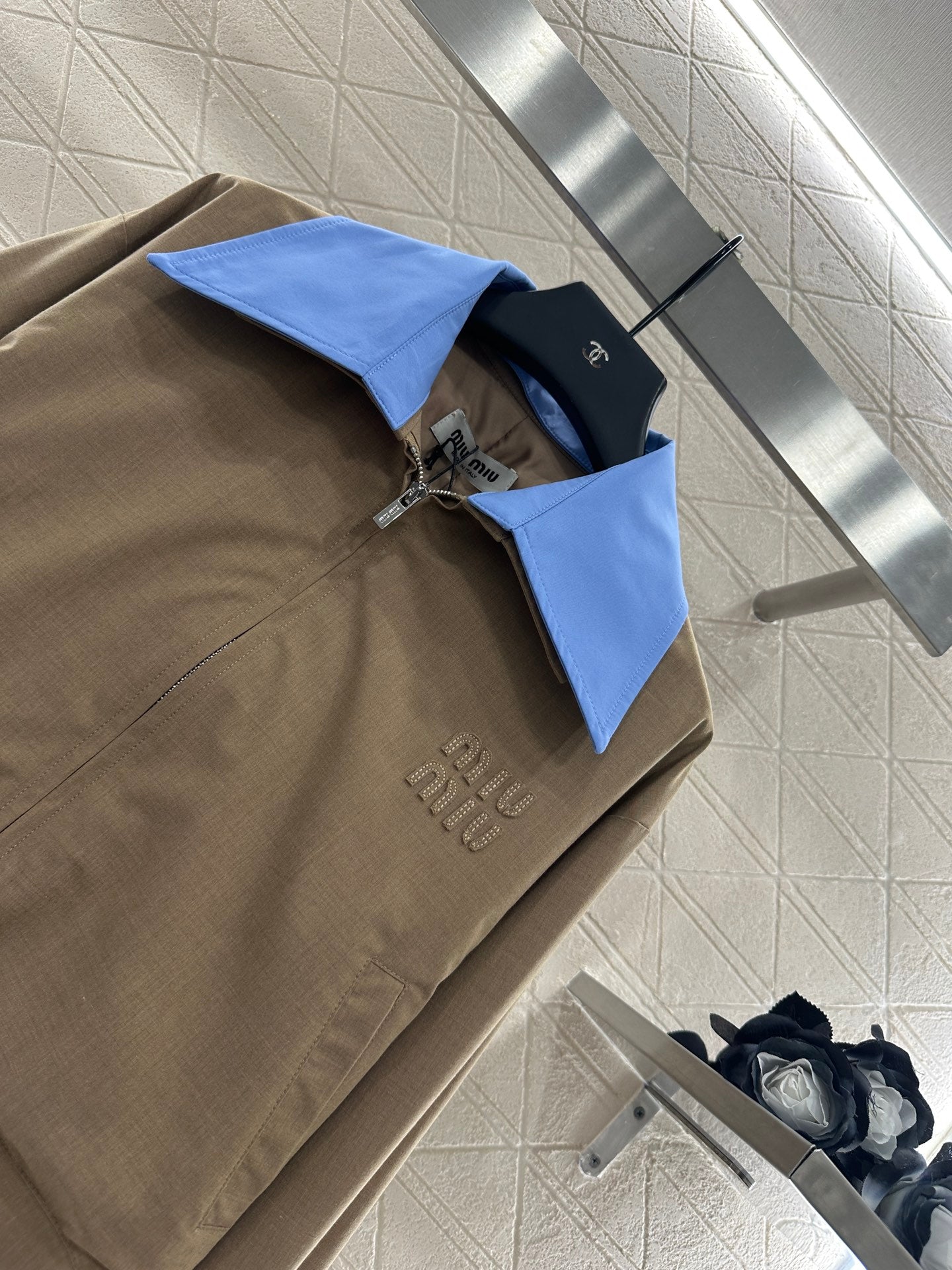 25 New Arrivals Jacket and Skirt Set