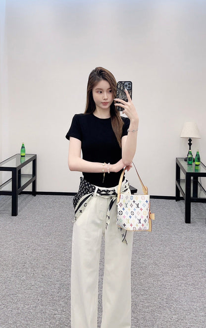 25 New Arrivals Embroidered Denim Pants