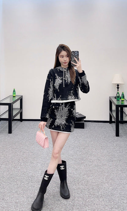 25 New Arrival Hooded Sweatshirt and Skirt Set