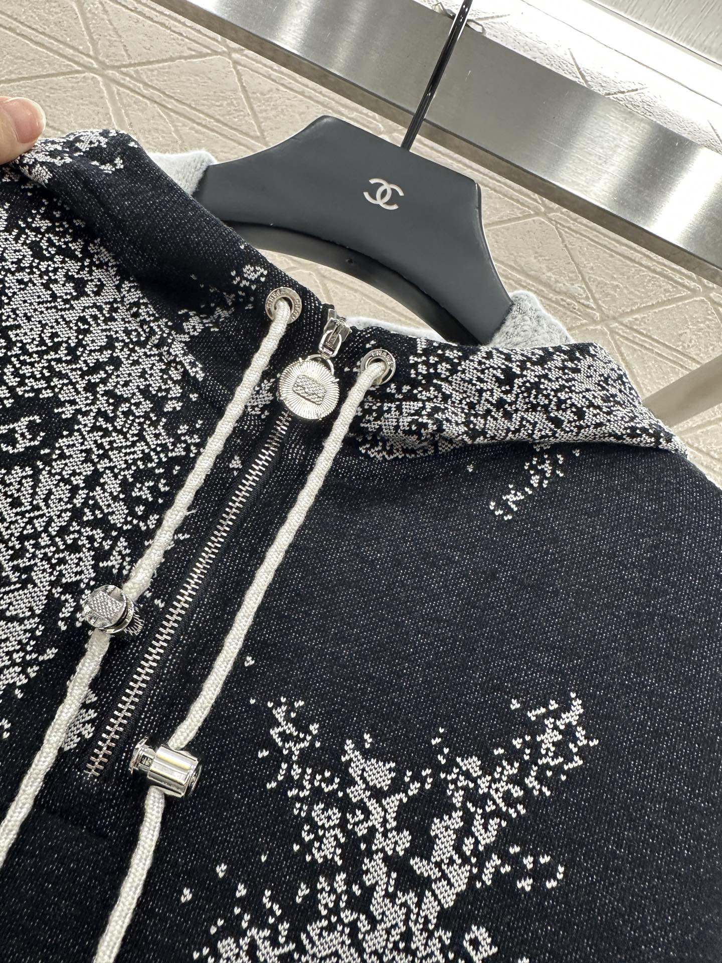 25 New Arrival Hooded Sweatshirt and Skirt Set
