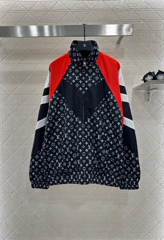 25 New Arrivals Hooded Jacket