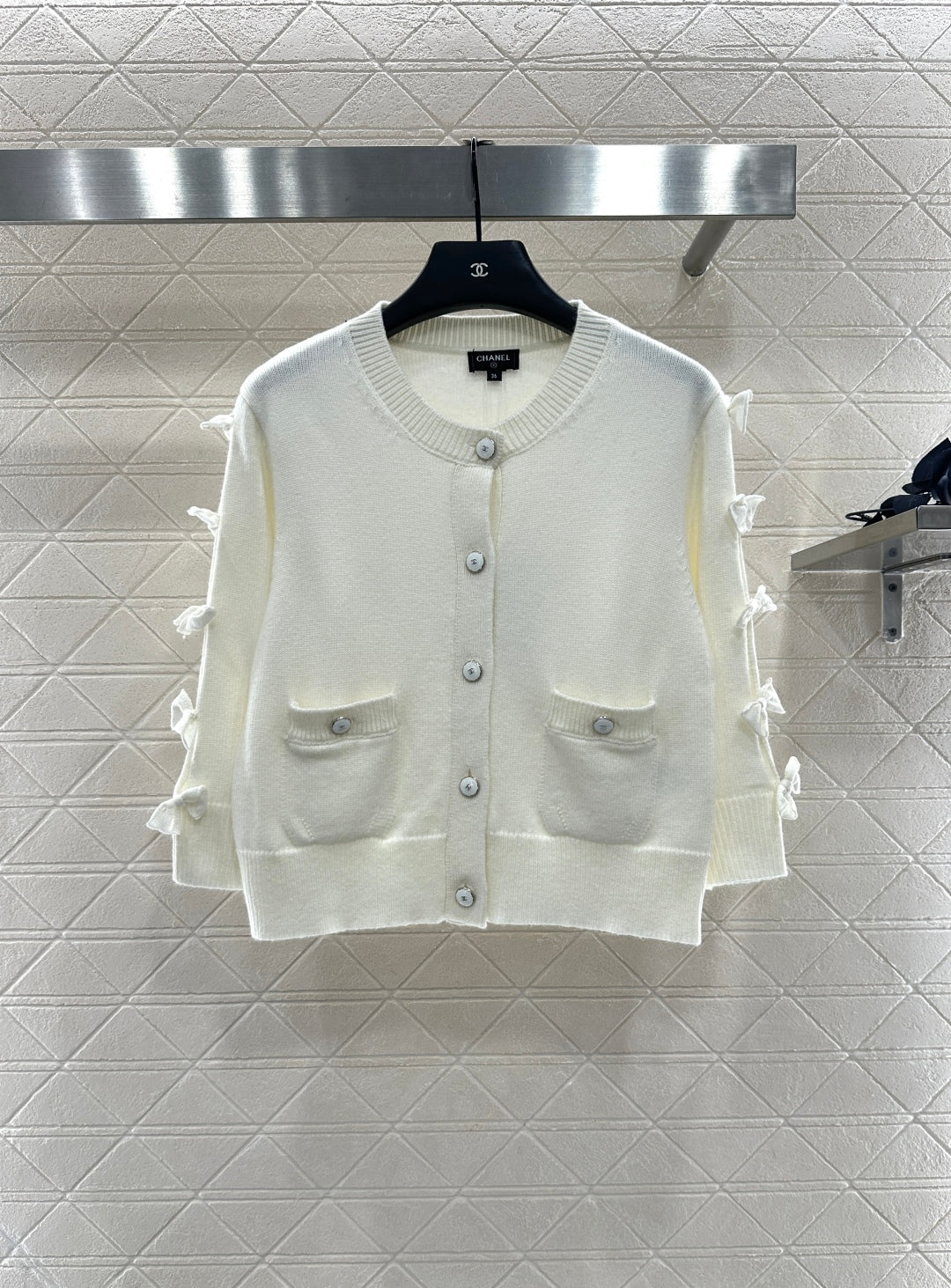 25 Bow decoration cashmere knitted cardigan