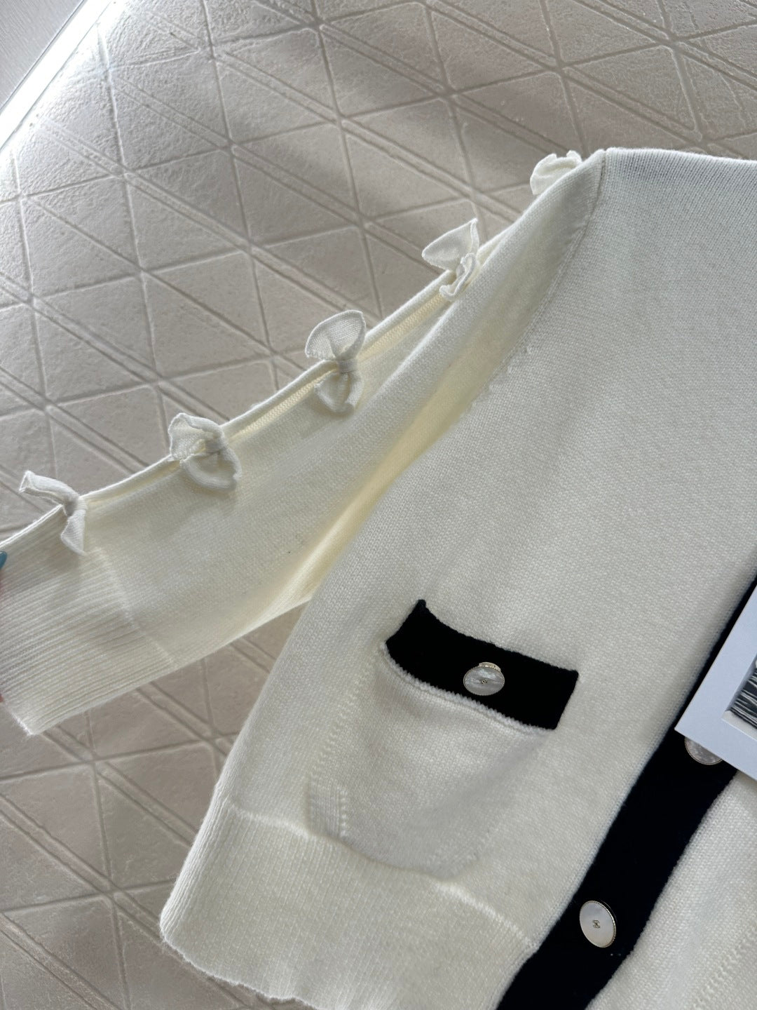 25 Bow decoration cashmere knitted cardigan