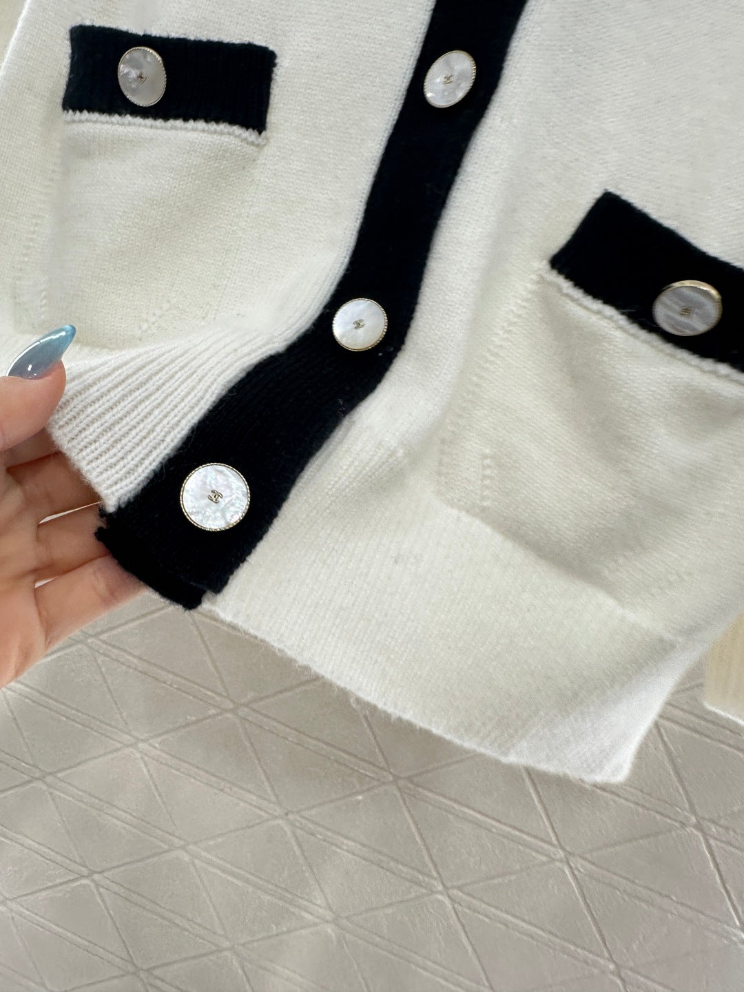 25 Bow decoration cashmere knitted cardigan