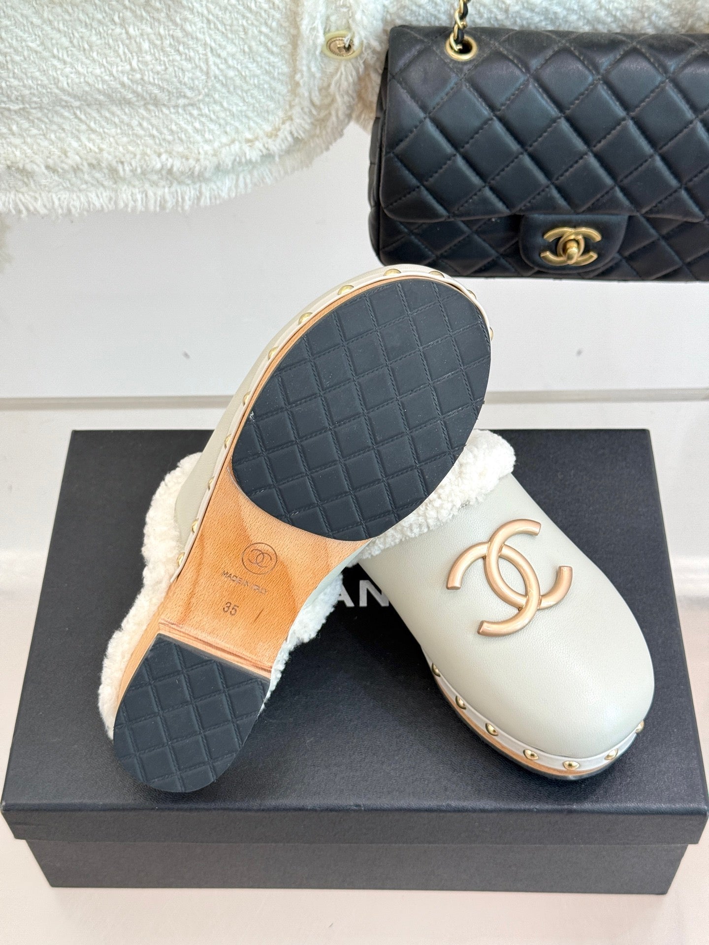 25 New Solid Wood Sole Thick-Sole Half Slippers